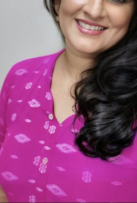 Sri Lankan MILF Mistress