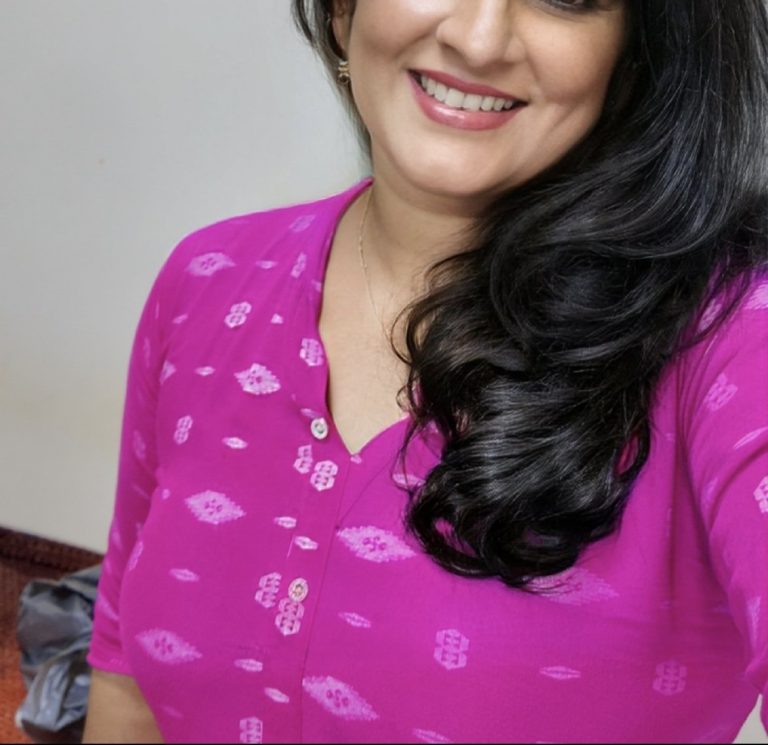 Sri Lankan MILF Mistress